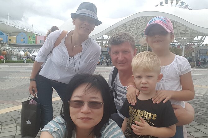 Yamingshan Volcano, Beitou Thermal Valley, Danshui Private Tour - Zhuzihu brings flowers and a local lunch option
