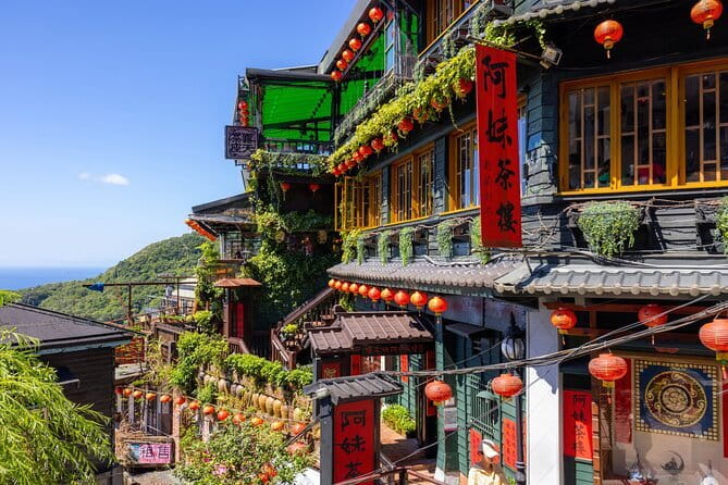 Yangmingshan, Yehliu, Jiufen & Shifen Private Tour From Taipei - Yangmingshan: sulfur, flowers, and a weather warning