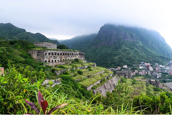 Yehliu, Golden Waterfall, Jiufen, Shifen Day Tour - Two Hours in Jiufen’s Steep Old Town