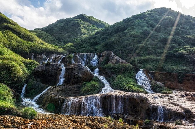 Yehliu, Golden Waterfall, Jiufen, Shifen Day Tour - Food, Extra Costs, and the Real Value