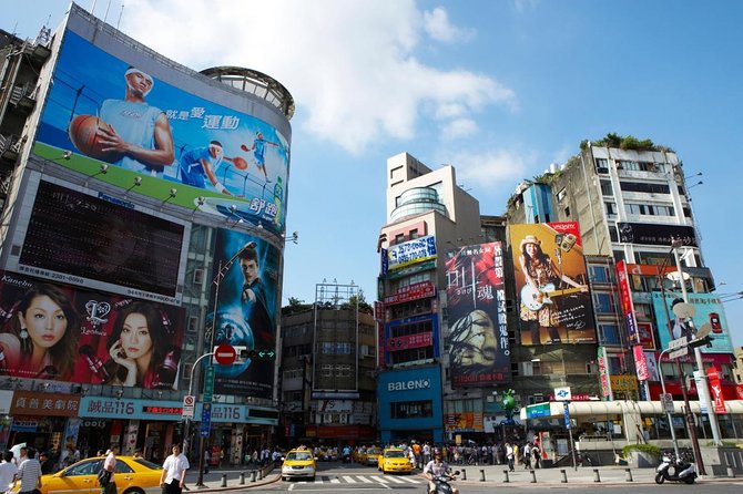 Yehliu & Jiufen & Shifen Day Tour (Departure from Ximending) - Yehliu Geopark and the Queen’s Head