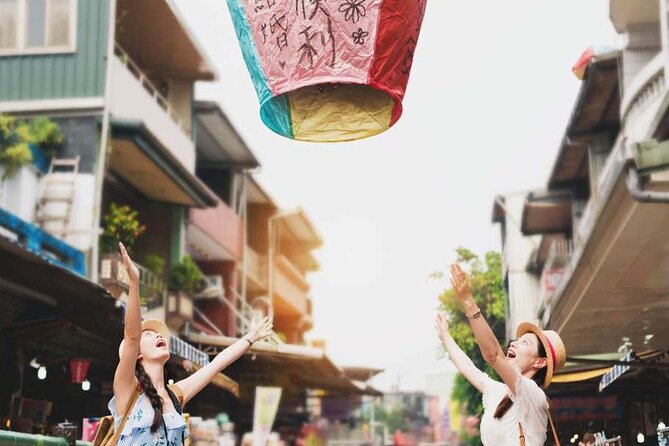 Yehliu, Jiufen & Shifen Taiwans North Coast Day / Night Tour - Is $48.42 good value?