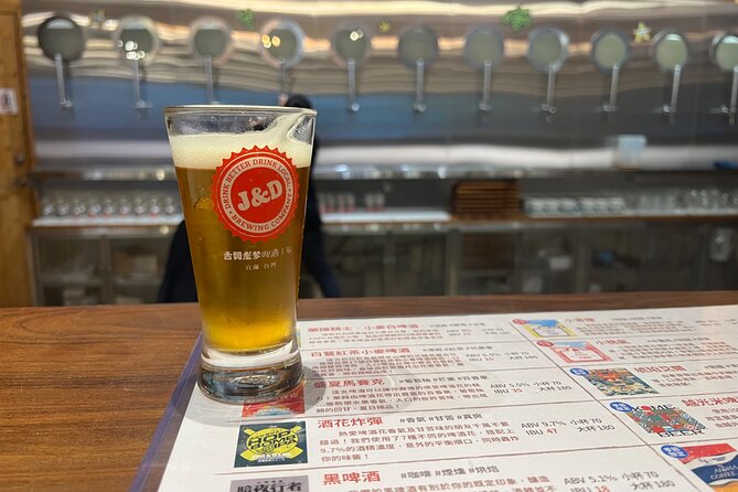 Yilan Kavalan Whisky Distillery,Jim&Dad's Brewing, Shenkeng Tour - One hour on Shenkeng Old Street